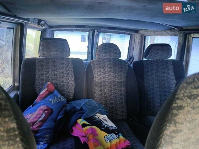 Серый Мерседес Вито, объемом двигателя 2.2 л и пробегом 350 тыс. км за 4700 $, фото 8 на Automoto.ua