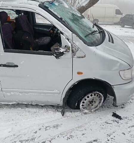 Серый Мерседес Вито, объемом двигателя 2.15 л и пробегом 450 тыс. км за 1500 $, фото 7 на Automoto.ua