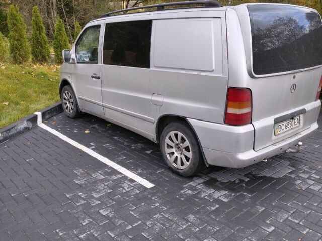 Серый Мерседес Вито, объемом двигателя 2.2 л и пробегом 240 тыс. км за 5400 $, фото 7 на Automoto.ua