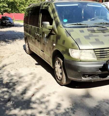 Серый Мерседес Вито, объемом двигателя 2.15 л и пробегом 300 тыс. км за 3800 $, фото 1 на Automoto.ua