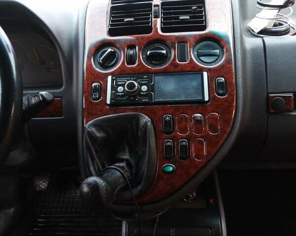 Серый Мерседес Вито, объемом двигателя 2.15 л и пробегом 400 тыс. км за 5541 $, фото 11 на Automoto.ua