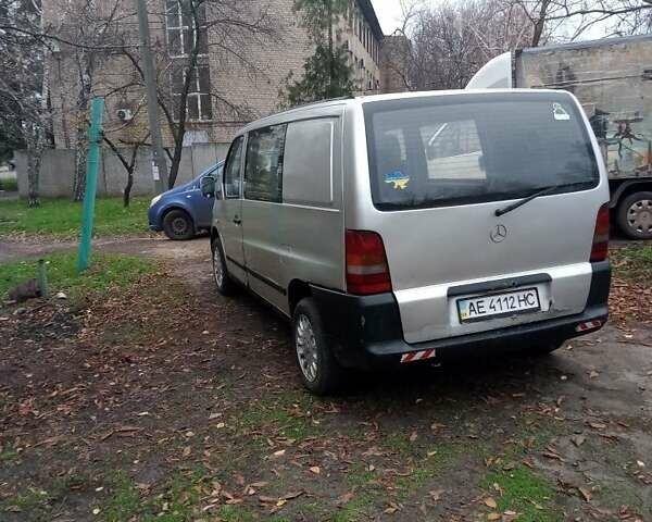Серый Мерседес Вито, объемом двигателя 2 л и пробегом 345 тыс. км за 4200 $, фото 7 на Automoto.ua