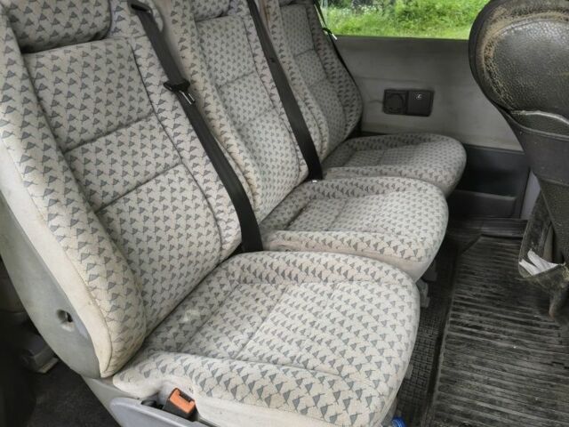 Серый Мерседес Вито, объемом двигателя 2.2 л и пробегом 240 тыс. км за 5400 $, фото 21 на Automoto.ua