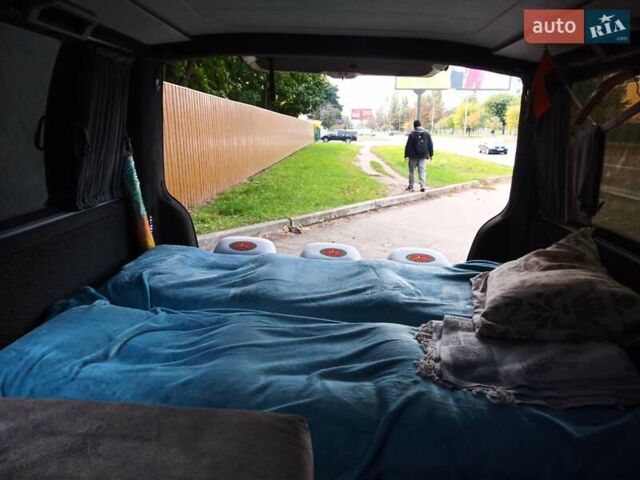 Серый Мерседес Вито, объемом двигателя 2.15 л и пробегом 400 тыс. км за 5541 $, фото 9 на Automoto.ua