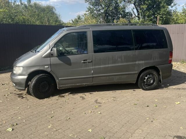 Серый Мерседес Вито, объемом двигателя 2.2 л и пробегом 500 тыс. км за 3000 $, фото 1 на Automoto.ua