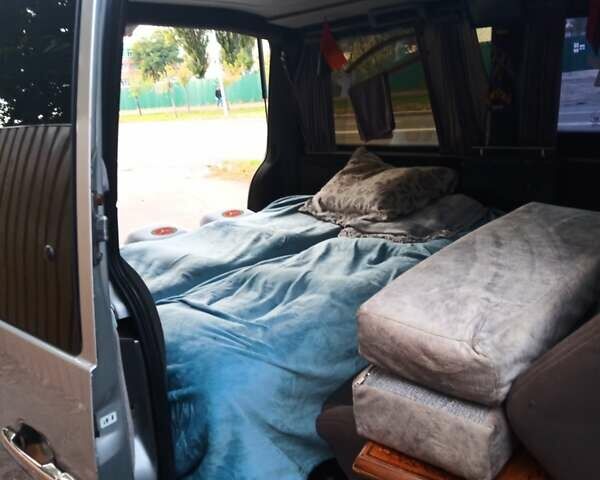 Серый Мерседес Вито, объемом двигателя 2.15 л и пробегом 400 тыс. км за 5541 $, фото 8 на Automoto.ua