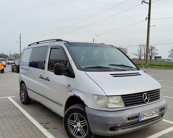 Серый Мерседес Вито, объемом двигателя 2.15 л и пробегом 349 тыс. км за 3950 $, фото 2 на Automoto.ua