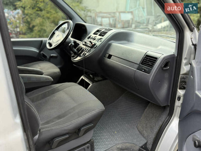 Сірий Мерседес Віто, об'ємом двигуна 2.15 л та пробігом 300 тис. км за 4800 $, фото 9 на Automoto.ua