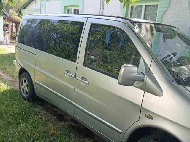 Серый Мерседес Вито, объемом двигателя 2.2 л и пробегом 350 тыс. км за 4700 $, фото 4 на Automoto.ua