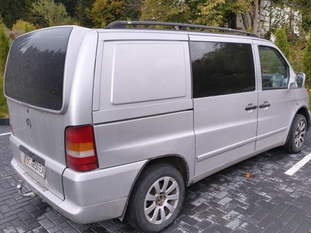 Серый Мерседес Вито, объемом двигателя 2.2 л и пробегом 240 тыс. км за 5400 $, фото 4 на Automoto.ua