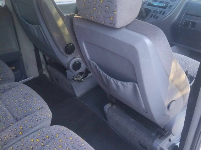 Сірий Мерседес Віто, об'ємом двигуна 2.2 л та пробігом 515 тис. км за 3000 $, фото 5 на Automoto.ua