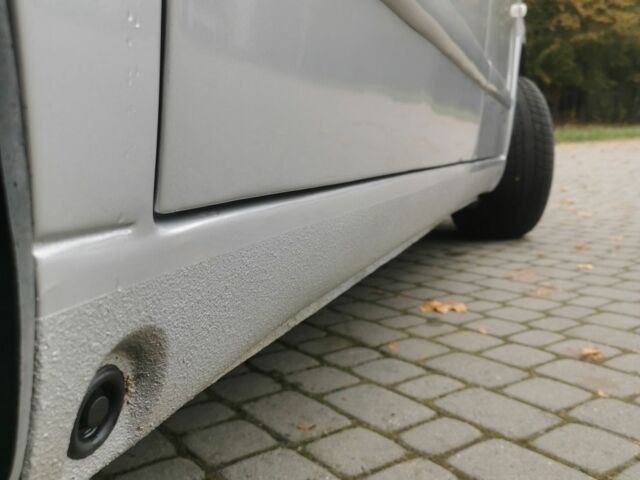 Серый Мерседес Вито, объемом двигателя 2.1 л и пробегом 410 тыс. км за 4500 $, фото 6 на Automoto.ua