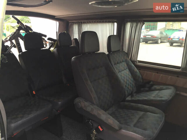 Серый Мерседес Вито, объемом двигателя 2.15 л и пробегом 300 тыс. км за 4874 $, фото 12 на Automoto.ua