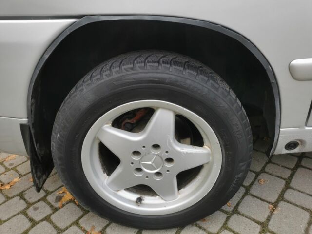 Серый Мерседес Вито, объемом двигателя 2.1 л и пробегом 410 тыс. км за 4500 $, фото 8 на Automoto.ua