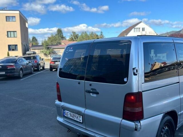 Серый Мерседес Вито, объемом двигателя 2.1 л и пробегом 520 тыс. км за 4800 $, фото 3 на Automoto.ua