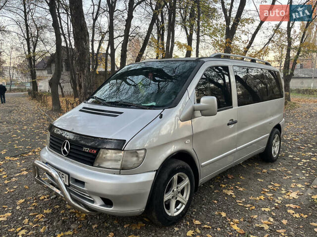 Серый Мерседес Вито, объемом двигателя 2.15 л и пробегом 400 тыс. км за 5000 $, фото 2 на Automoto.ua