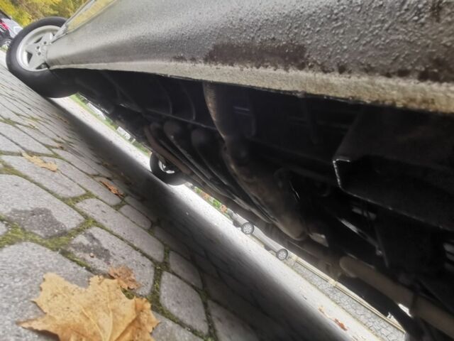 Серый Мерседес Вито, объемом двигателя 2.1 л и пробегом 410 тыс. км за 4500 $, фото 10 на Automoto.ua