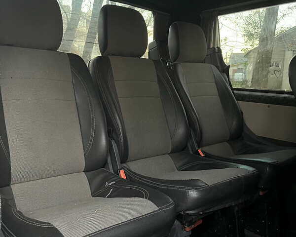 Серый Мерседес Вито, объемом двигателя 2.15 л и пробегом 400 тыс. км за 5000 $, фото 11 на Automoto.ua