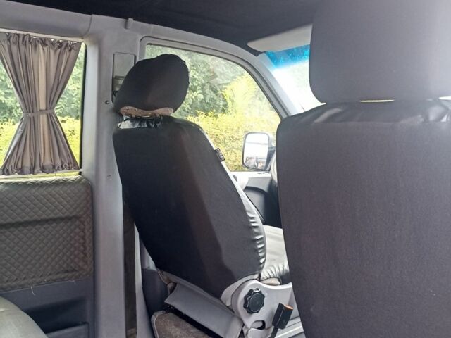 Серый Мерседес Вито, объемом двигателя 2.1 л и пробегом 410 тыс. км за 4500 $, фото 21 на Automoto.ua