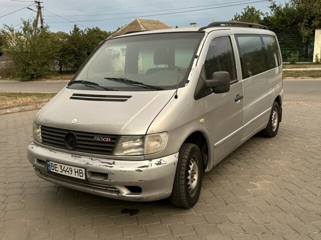 Серый Мерседес Вито, объемом двигателя 2.1 л и пробегом 320 тыс. км за 4500 $, фото 1 на Automoto.ua