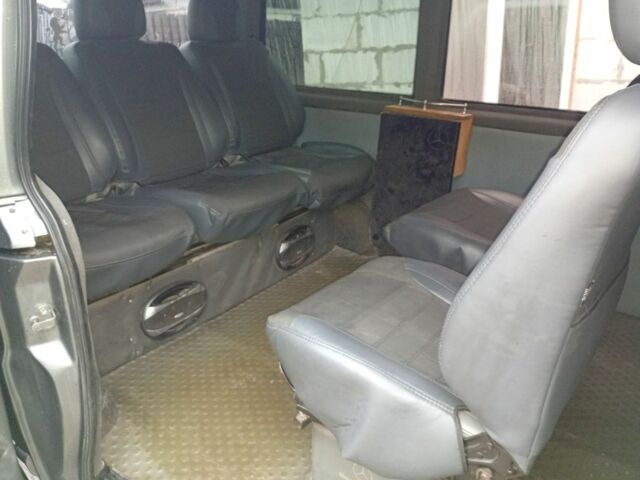 Сірий Мерседес Віто, об'ємом двигуна 2.2 л та пробігом 340 тис. км за 4200 $, фото 15 на Automoto.ua