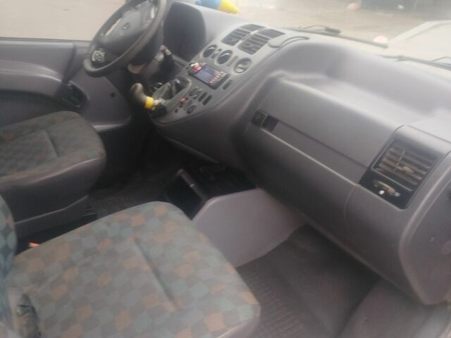 Сірий Мерседес Віто, об'ємом двигуна 2.1 л та пробігом 361 тис. км за 4800 $, фото 7 на Automoto.ua