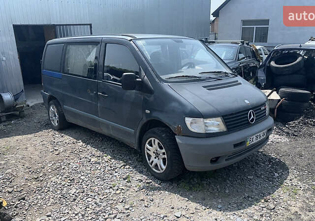 Серый Мерседес Вито, объемом двигателя 2.2 л и пробегом 320 тыс. км за 2700 $, фото 5 на Automoto.ua