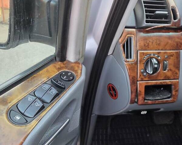 Сірий Мерседес Віто, об'ємом двигуна 2.2 л та пробігом 414 тис. км за 5000 $, фото 9 на Automoto.ua