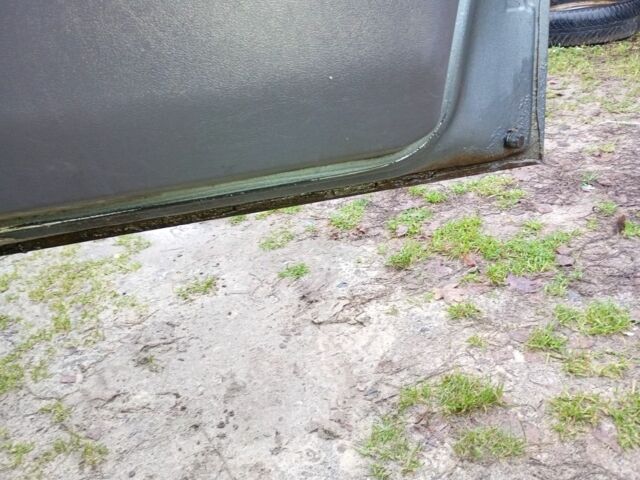 Сірий Мерседес Віто, об'ємом двигуна 2.2 л та пробігом 340 тис. км за 4200 $, фото 12 на Automoto.ua