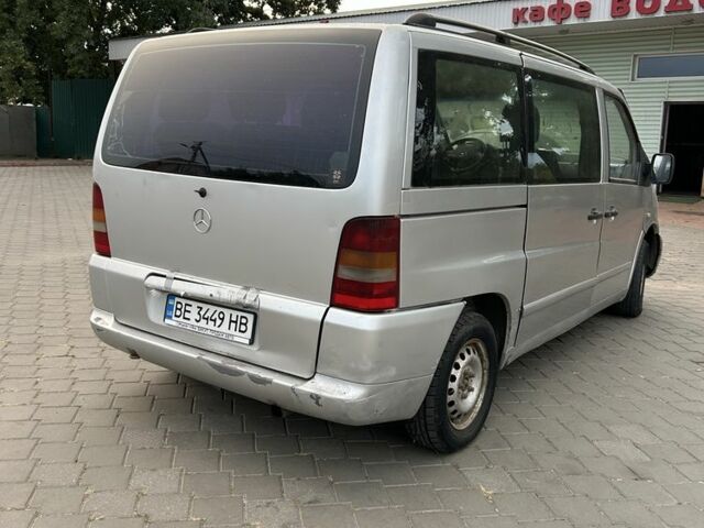 Серый Мерседес Вито, объемом двигателя 2.1 л и пробегом 320 тыс. км за 4500 $, фото 3 на Automoto.ua