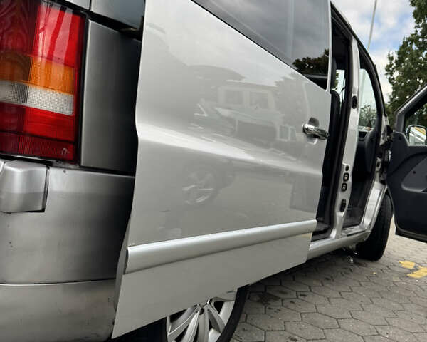 Серый Мерседес Вито, объемом двигателя 2.2 л и пробегом 346 тыс. км за 4100 $, фото 9 на Automoto.ua