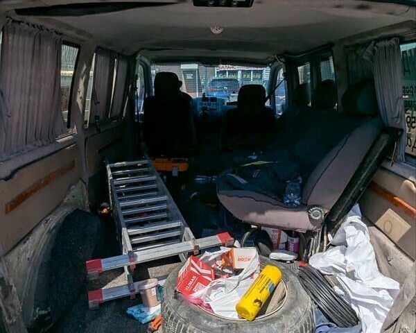Сірий Мерседес Віто, об'ємом двигуна 2.2 л та пробігом 270 тис. км за 4200 $, фото 10 на Automoto.ua