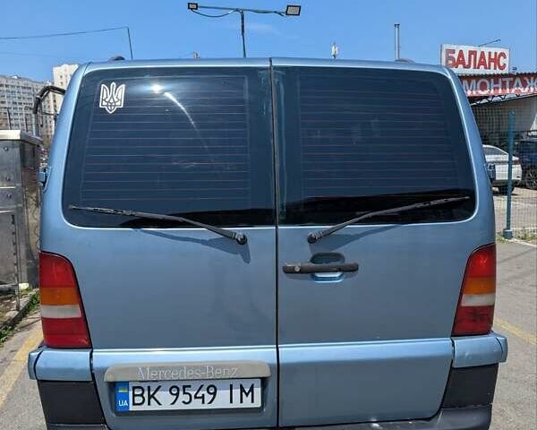 Сірий Мерседес Віто, об'ємом двигуна 2.2 л та пробігом 270 тис. км за 4200 $, фото 1 на Automoto.ua