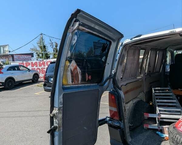 Сірий Мерседес Віто, об'ємом двигуна 2.2 л та пробігом 270 тис. км за 4200 $, фото 7 на Automoto.ua