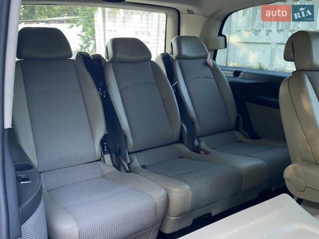 Серый Мерседес Вито, объемом двигателя 2.15 л и пробегом 300 тыс. км за 11999 $, фото 30 на Automoto.ua