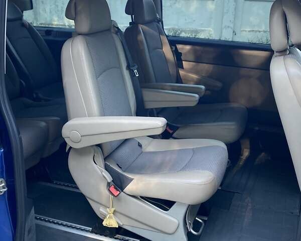 Серый Мерседес Вито, объемом двигателя 2.15 л и пробегом 300 тыс. км за 11999 $, фото 29 на Automoto.ua