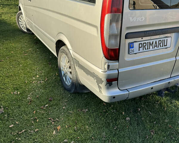 Серый Мерседес Вито, объемом двигателя 2.15 л и пробегом 413 тыс. км за 7000 $, фото 5 на Automoto.ua