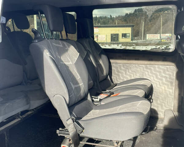 Серый Мерседес Вито, объемом двигателя 2.15 л и пробегом 350 тыс. км за 6300 $, фото 20 на Automoto.ua