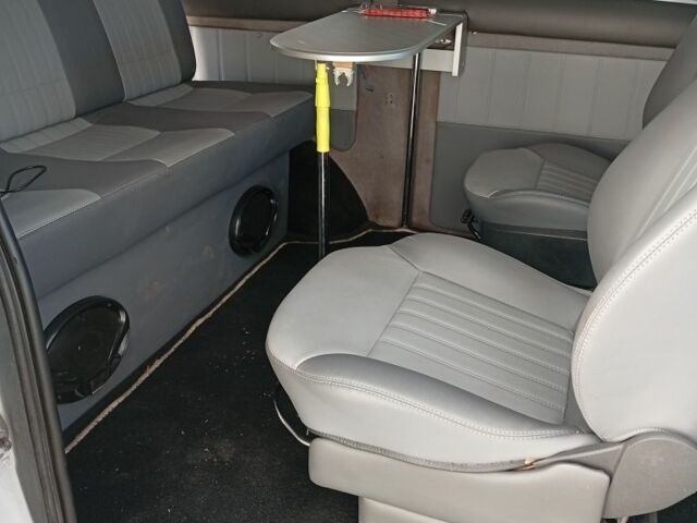 Серый Мерседес Вито, объемом двигателя 2.1 л и пробегом 192 тыс. км за 7800 $, фото 4 на Automoto.ua