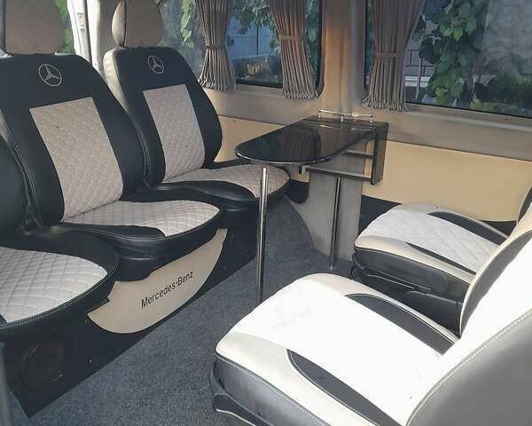 Серый Мерседес Вито, объемом двигателя 2.15 л и пробегом 324 тыс. км за 7900 $, фото 38 на Automoto.ua