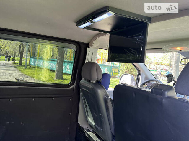 Сірий Мерседес Віто, об'ємом двигуна 2.2 л та пробігом 275 тис. км за 7900 $, фото 25 на Automoto.ua