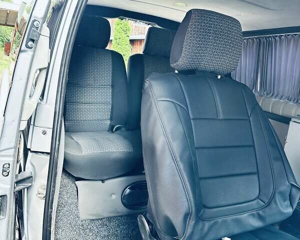 Серый Мерседес Вито, объемом двигателя 2.2 л и пробегом 263 тыс. км за 6300 $, фото 3 на Automoto.ua