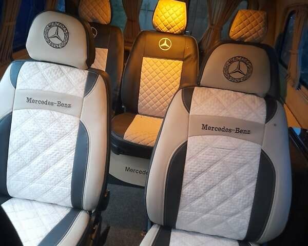 Серый Мерседес Вито, объемом двигателя 2.15 л и пробегом 324 тыс. км за 7900 $, фото 7 на Automoto.ua