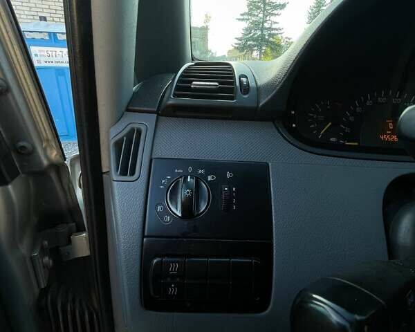 Серый Мерседес Вито, объемом двигателя 2.2 л и пробегом 455 тыс. км за 6800 $, фото 19 на Automoto.ua