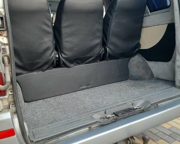 Серый Мерседес Вито, объемом двигателя 2.15 л и пробегом 324 тыс. км за 7900 $, фото 45 на Automoto.ua