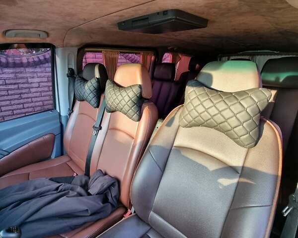 Серый Мерседес Вито, объемом двигателя 2.15 л и пробегом 500 тыс. км за 8800 $, фото 2 на Automoto.ua