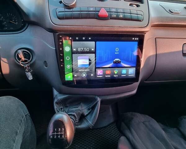 Серый Мерседес Вито, объемом двигателя 2.15 л и пробегом 500 тыс. км за 8800 $, фото 3 на Automoto.ua