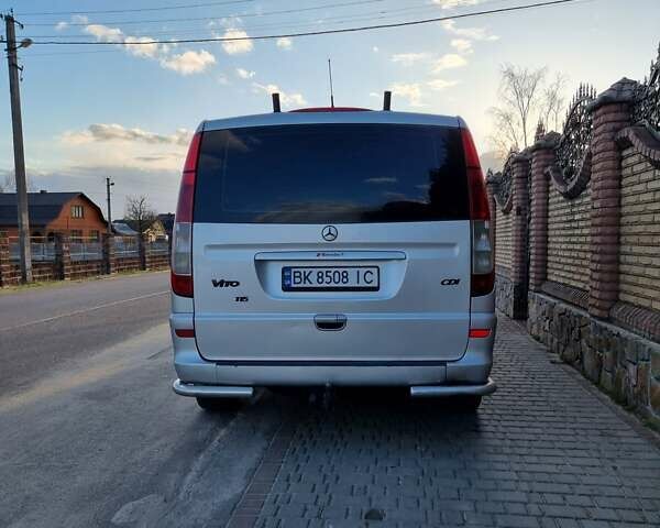 Серый Мерседес Вито, объемом двигателя 2.15 л и пробегом 500 тыс. км за 8800 $, фото 6 на Automoto.ua