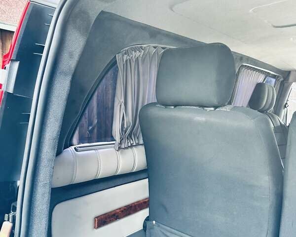 Серый Мерседес Вито, объемом двигателя 2.2 л и пробегом 263 тыс. км за 6300 $, фото 11 на Automoto.ua