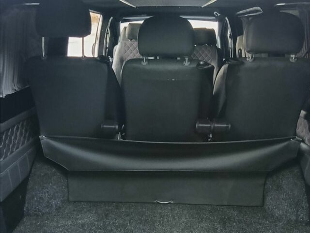 Серый Мерседес Вито, объемом двигателя 2.1 л и пробегом 335 тыс. км за 8300 $, фото 10 на Automoto.ua